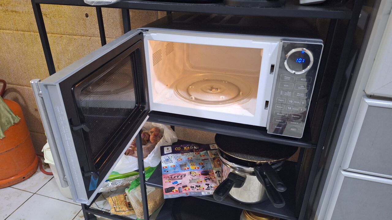 Al Batha, Appliances, SAR 200,  8months Used Microwave Oven For Sale