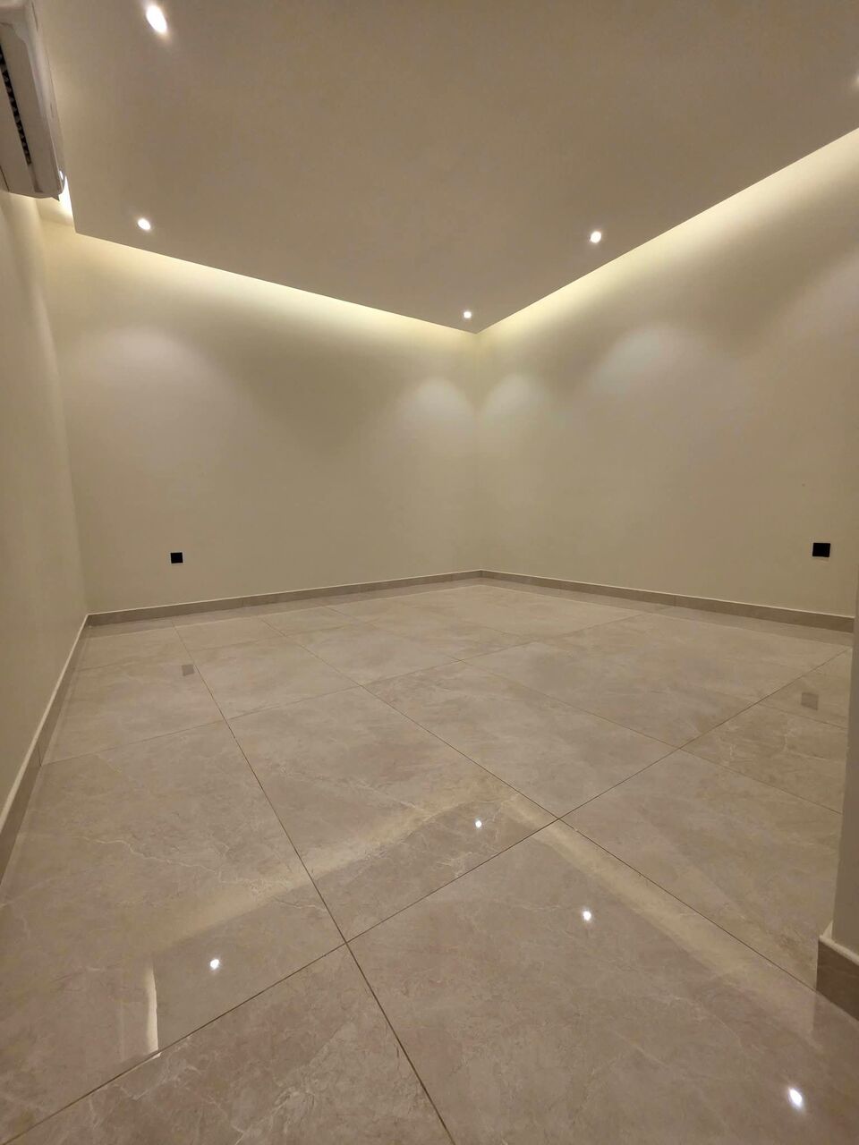 Khobar, Apartments, Flats, Houses & Villas, 2 BR,  2-BEDROOM FAMILY APARTMENT FOR RENT &ndash; SAR 26,500 &ndash; INCLUDING WATER, AC & PARKING