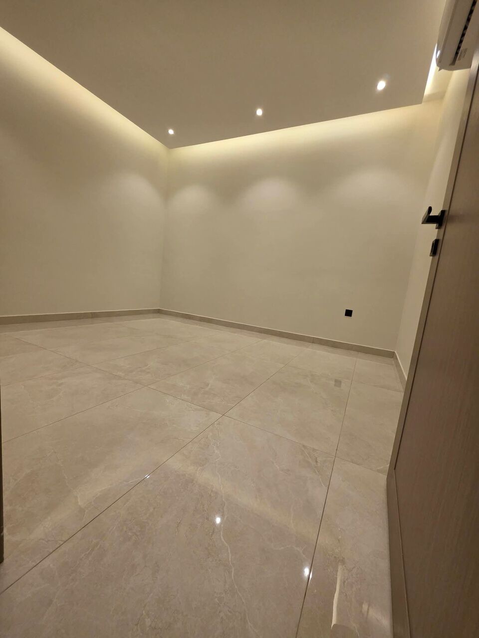 Khobar, Apartments, Flats, Houses & Villas, 2 BR,  2-BEDROOM FAMILY APARTMENT FOR RENT &ndash; SAR 26,500 &ndash; INCLUDING WATER, AC & PARKING