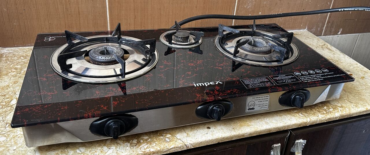 Dammam, Food, SAR 400,  Glass-top Stove And With Gas Cylinder For Sale.