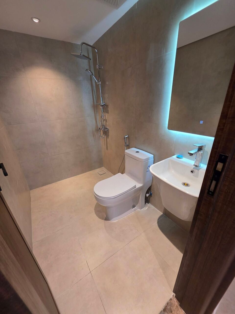 Khobar, Apartments, Flats, Houses & Villas, 3 BR,  BRAND-NEW FAMILY APARTMENTS FOR RENT &ndash; 3 BEDROOM &ndash; SAR 37,600 &ndash; INCLUDING WATER, AC & PRIV