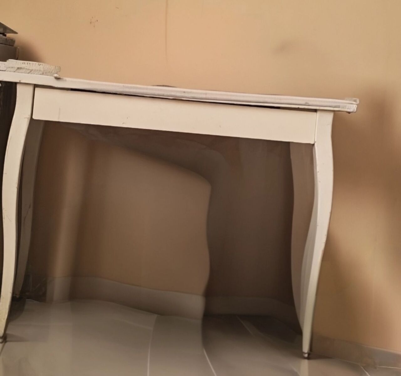 Al Khobar Al Shamalia, Furniture, SAR 200,  Wardrobe And Table