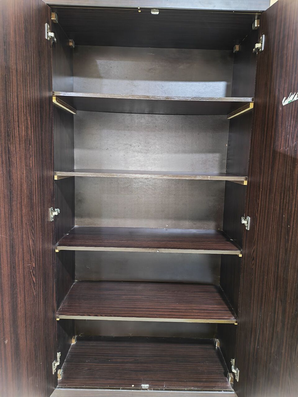 Al Khobar Al Shamalia, Furniture, SAR 200,  Wardrobe And Table