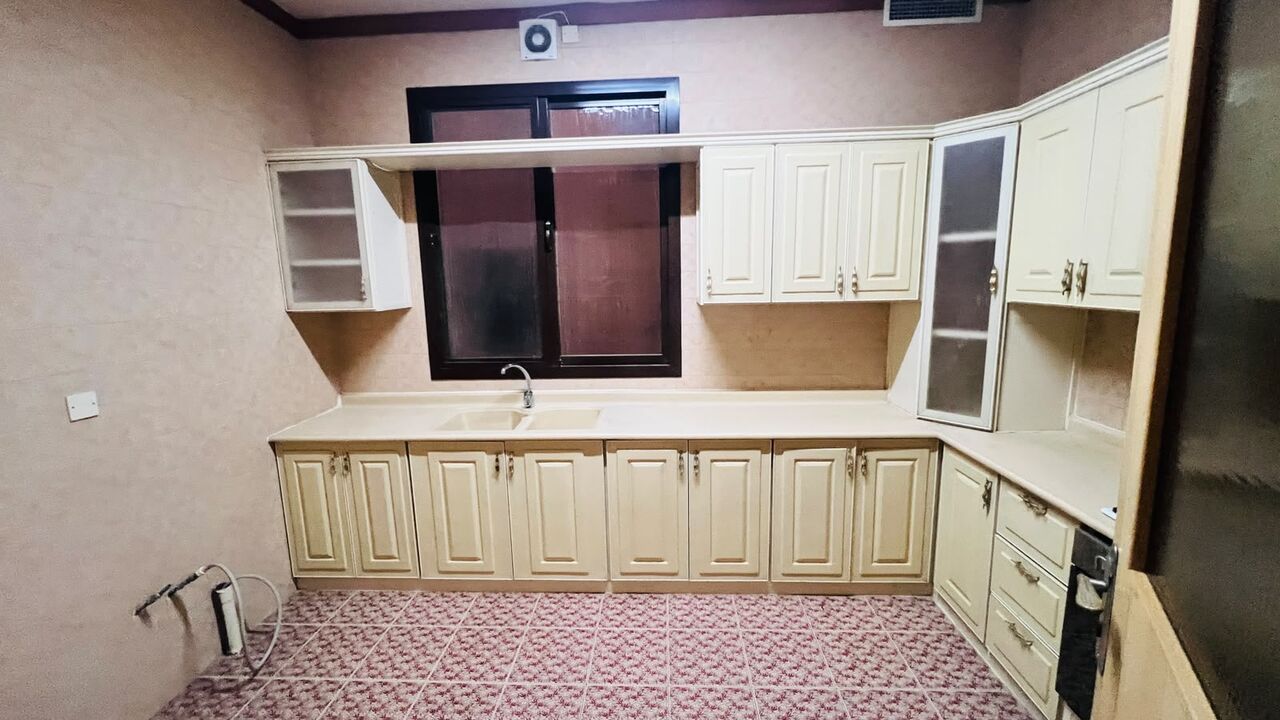 Janabiya, Apartments, Flats, Houses & Villas, BHD 310/month,  2 BR,  SPACIOUS SEMI-FURNISHED  APARTMENT FOR RENT IN JANABIYAH