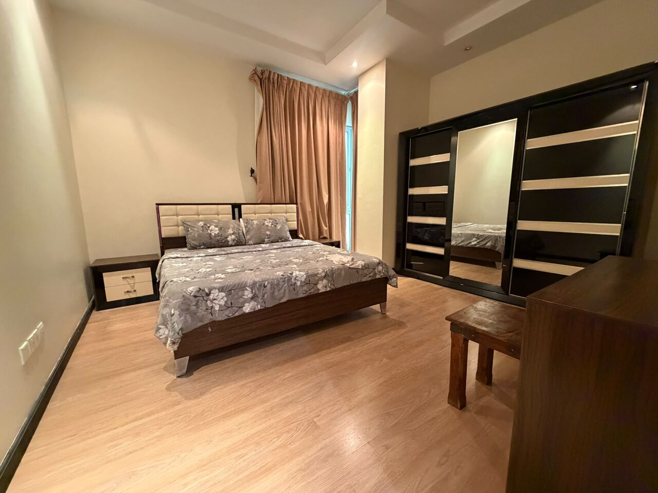 Juffair, Apartments, Flats, Houses & Villas, BHD 280/month,  Furnished,  1 BR,  Apartment For Rent In Juffair | Spacious Hall | Pool & Gym