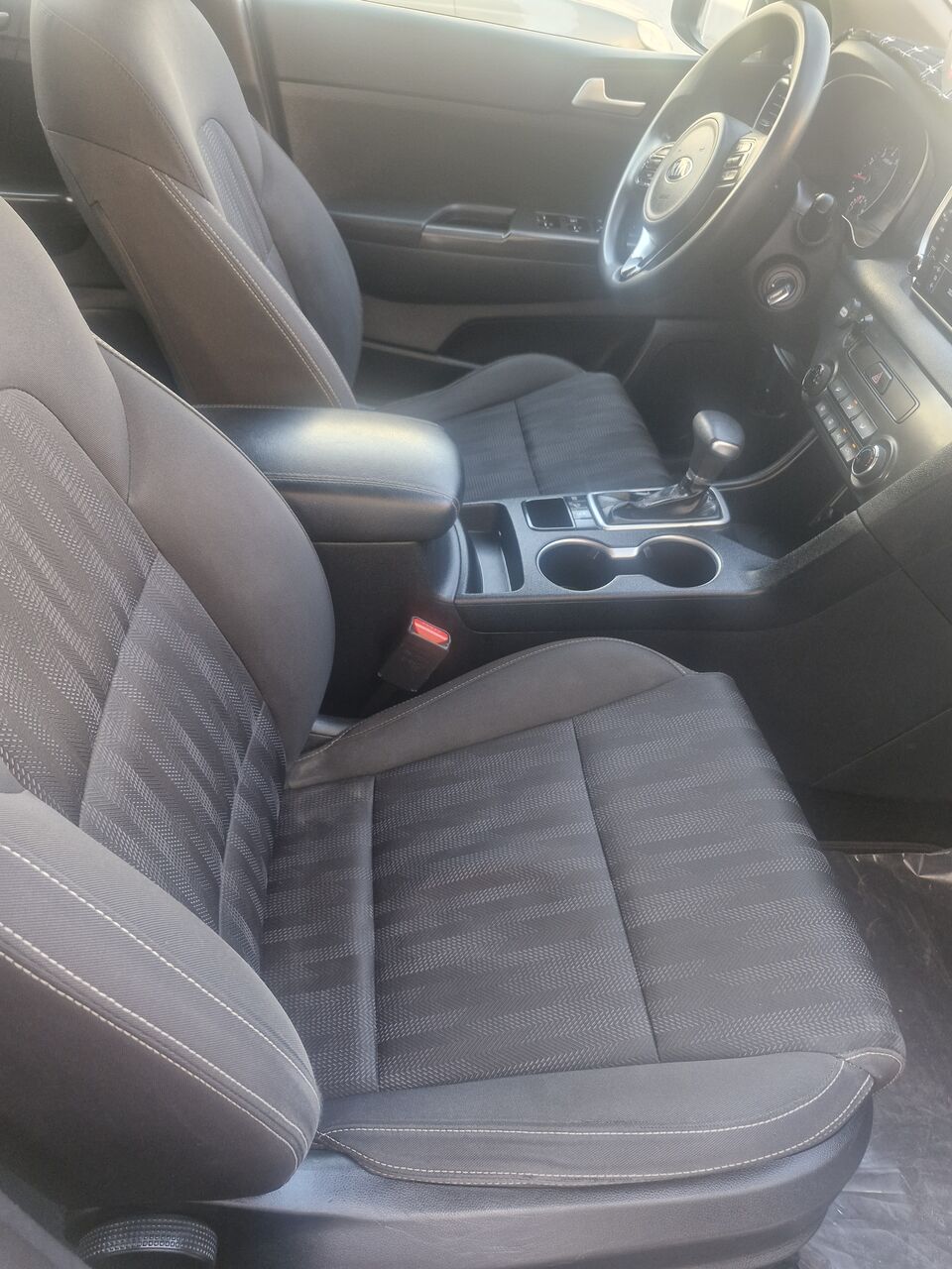 Khobar, Vehicles, Cars & Trucks , SAR 32000,  Kia Sportage GDI,  2017,  Automatic,  195000 KM,  Air Bags And Chassis OK