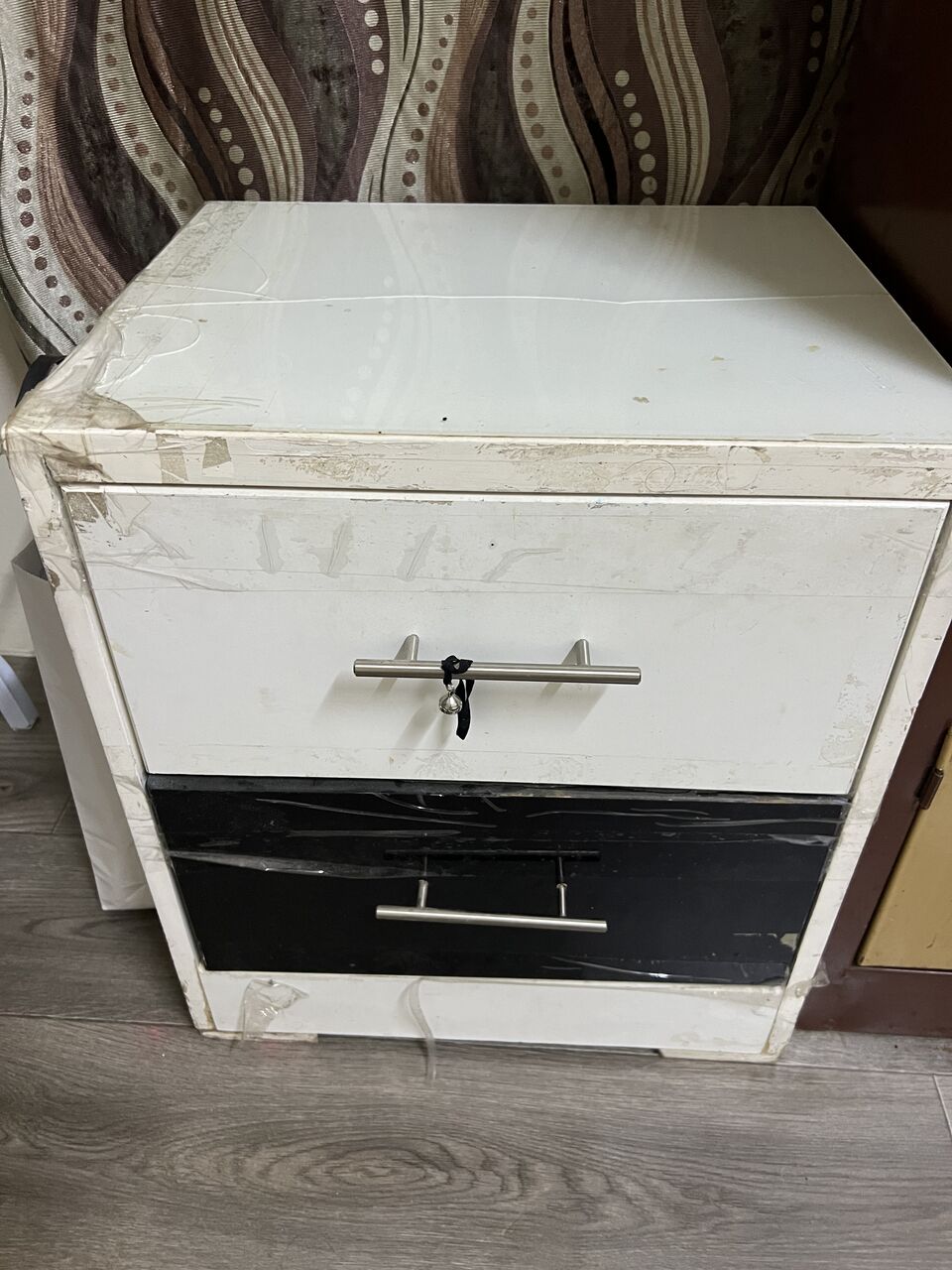 Riyadh, Furniture, SAR 200,  Round Foldable Table + Drawer