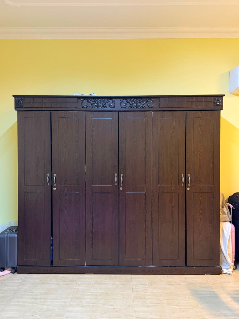 Manama, Furniture, BHD 30,  Wardrobe 6 Door