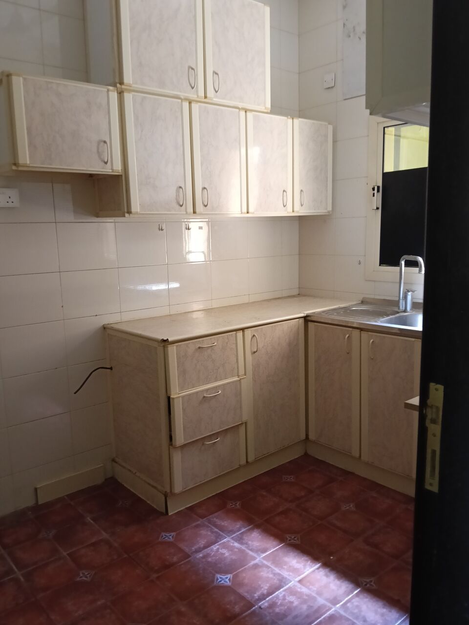 Adliya, Apartments, Flats, Houses & Villas, BHD 200/month,  2 BR,  2 Bedroom Semi Furnished Flat For Rent Without Ewa