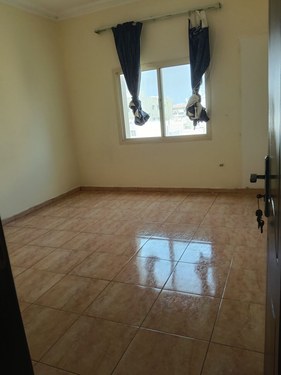 Adliya, Apartments, Flats, Houses & Villas, BHD 200/month,  2 BR,  2 Bedroom Semi Furnished Flat For Rent Without Ewa