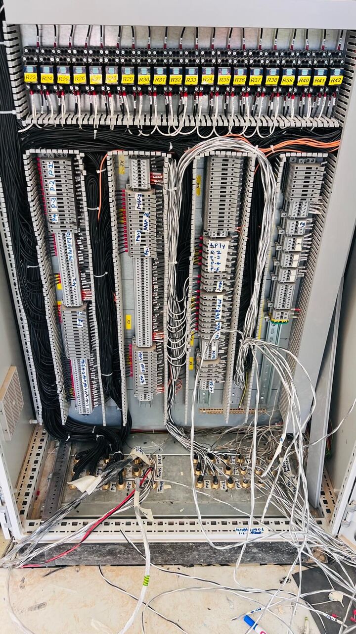 Dammam, Jobs, Electrician