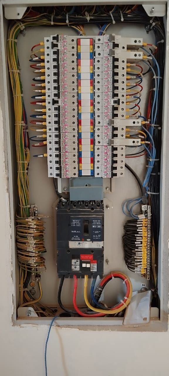 Dammam, Jobs, Electrician