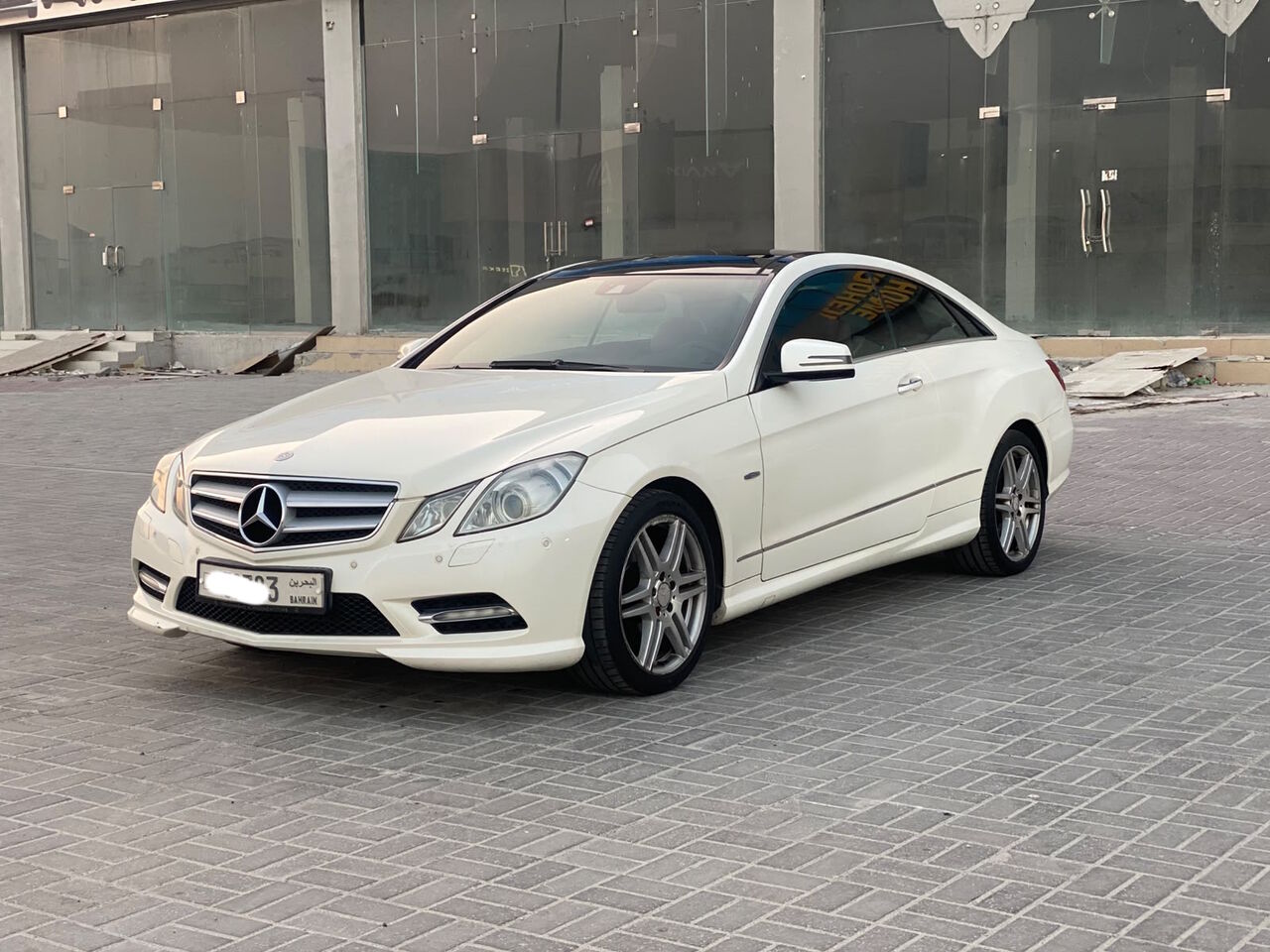 Manama, Vehicles, Cars & Trucks , BHD 3700,  Mercedes Benz E-350,  2012,  Automatic,  196100 KM,   /  (White)