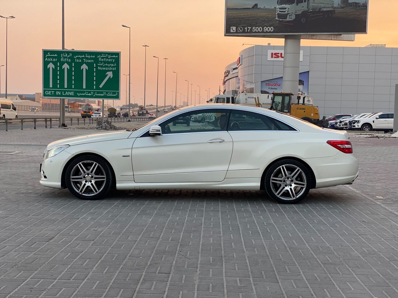 Manama, Vehicles, Cars & Trucks , BHD 3700,  Mercedes Benz E-350,  2012,  Automatic,  196100 KM,   /  (White)