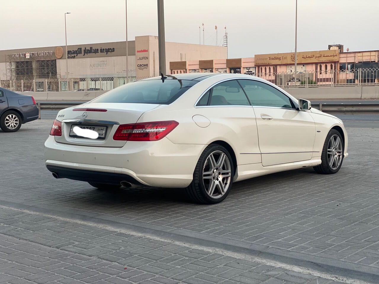 Manama, Vehicles, Cars & Trucks , BHD 3700,  Mercedes Benz E-350,  2012,  Automatic,  196100 KM,   /  (White)