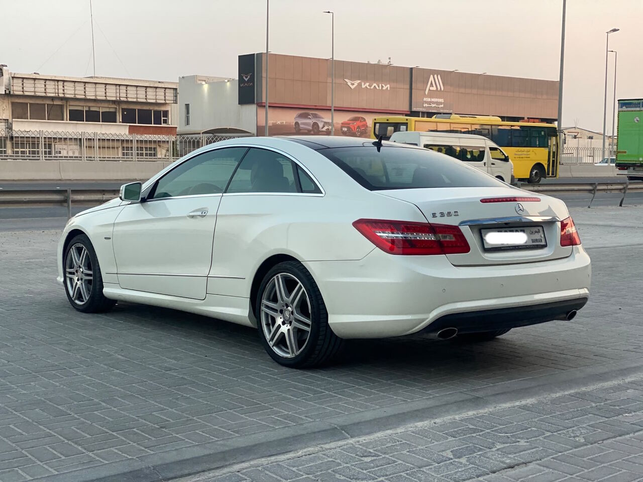 Manama, Vehicles, Cars & Trucks , BHD 3700,  Mercedes Benz E-350,  2012,  Automatic,  196100 KM,   /  (White)