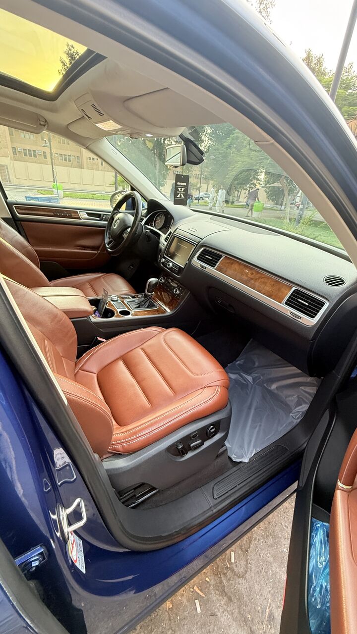 Jeddah, Vehicles, Cars & Trucks , SAR 58000,  Volkswagen Touareg,  2016,  Automatic,  190000 KM,  Volkswagen Tourage  Sale Net & Clean Full Option
