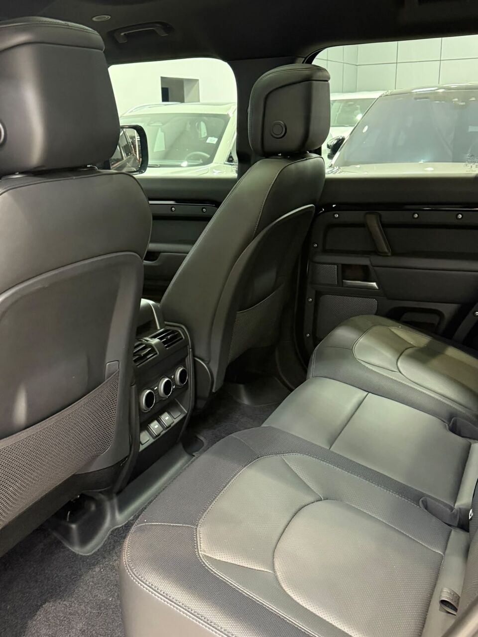 Manama, Vehicles, Cars & Trucks , BHD 27500,  Land Rover Defender,  2024,  Automatic,  51000 KM,   P400 /  (Black)