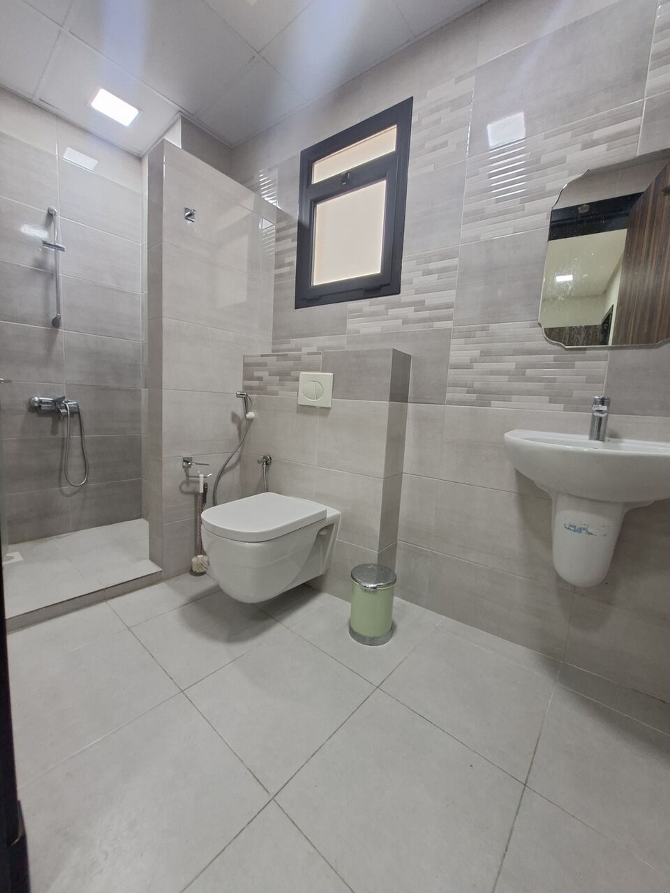 Adliya, Apartments, Flats, Houses & Villas, BHD 330/month,  Furnished,  2 BR,  Fully Furnished 2BHK With Unlimited Ewa In Adliya,Parking,Neat&Clean Flat@ 35547951