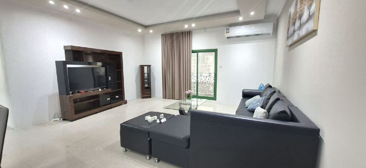 Busaiteen, Apartments, Flats, Houses & Villas, BHD 400/year,  3 BR,  Fully Furnished 3 Bedroom 3 Bathroom Balcony With Ewa Flat For Rent In : Busaiteen