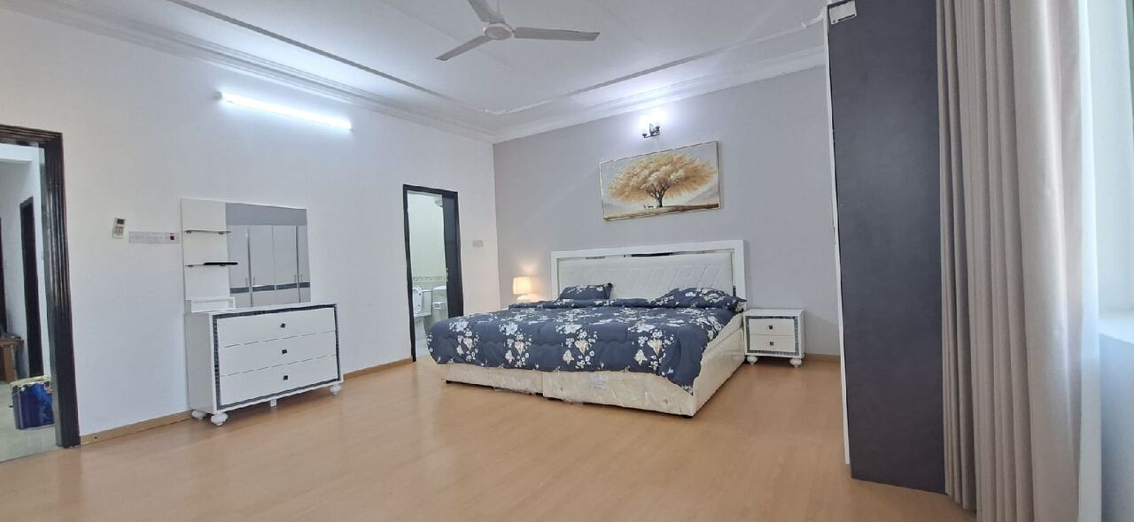 Busaiteen, Apartments, Flats, Houses & Villas, BHD 400/year,  3 BR,  Fully Furnished 3 Bedroom 3 Bathroom Balcony With Ewa Flat For Rent In : Busaiteen