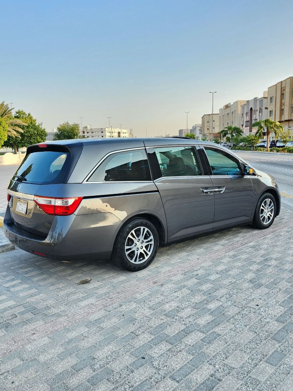 Dammam, Vehicles, Cars & Trucks , SAR 1,  Honda Odyssey,  2013,  Automatic,  206000 KM,  HONDA ODDESSEY  Low Meillage Full Options