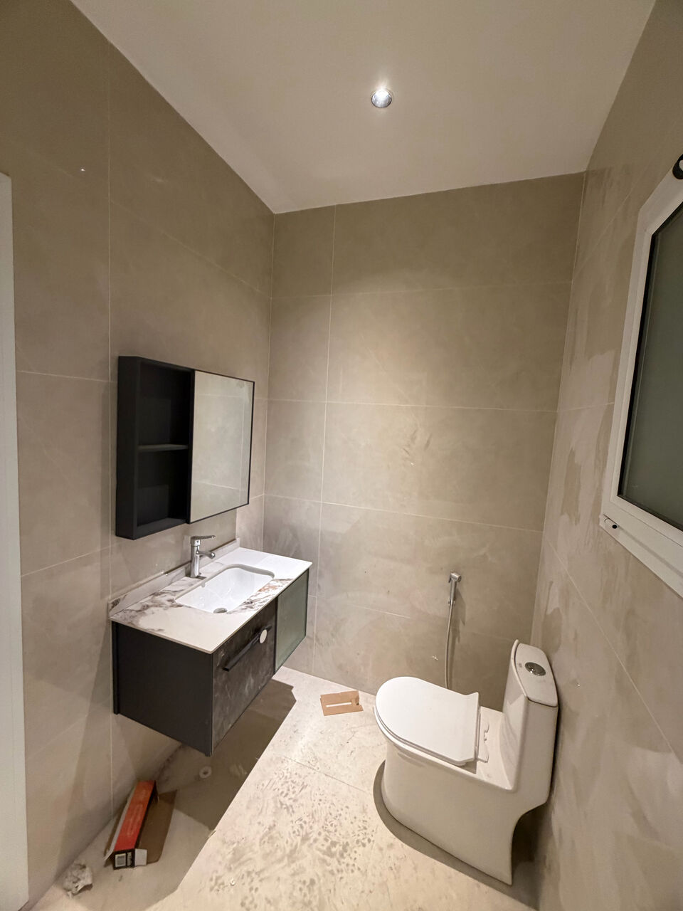 Salmaniya, Apartments, Flats, Houses & Villas, BHD 150/month,  Furnished,  1 BR,  1 Bedroom Flat For Rent With Ewa