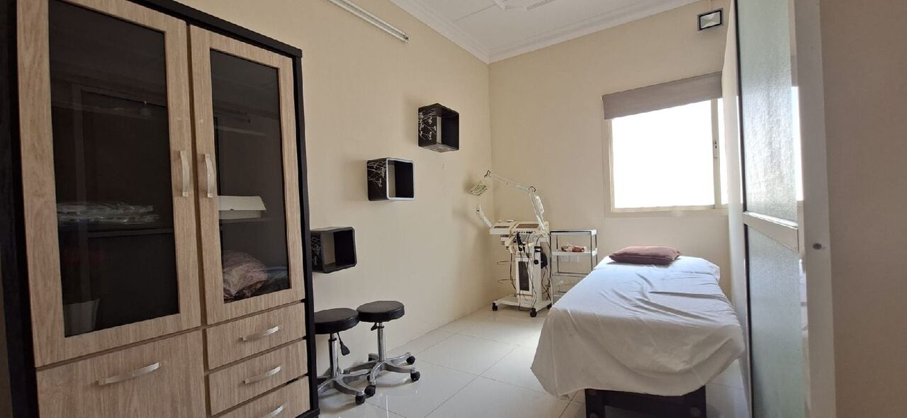 Mahooz, Shops, BHD 600,  220 Sq. Meter,  Fully Furnished Saloon For Rent In : Mahooz