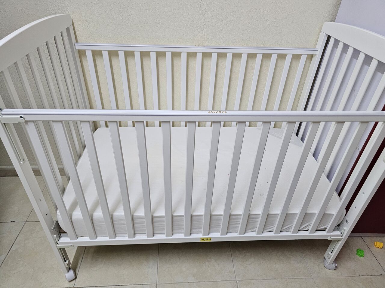 Jubail, Baby & Kid Stuff, SAR 900,  Juniors Baby Crib (650 SAR) Adjustable Height And Side Rails And Mattress (250 SAR)