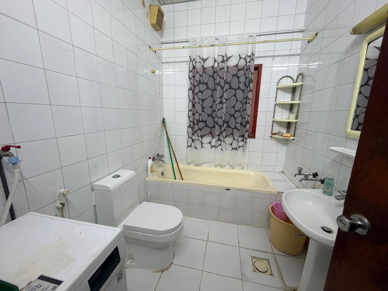 Manama, Rooms for Rent, BHD 130/month,  Furnished,  Sharing Flat For Rent