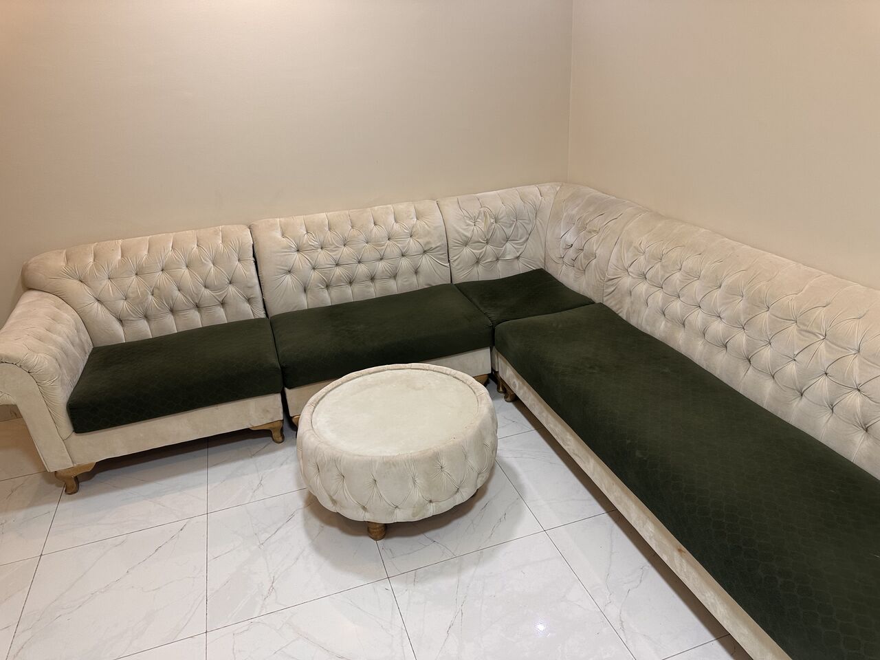 Jubail, Furniture, SAR 450,  7 Seater Sofa With Table