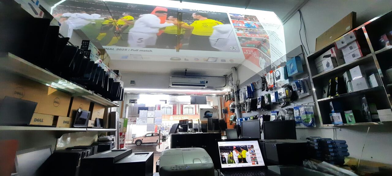 Manama, Computers, BHD 109,  Epson Projector 2,700 Lumens Bright Images,even In Daylight Upto 100" 3LCD WXGA Technology