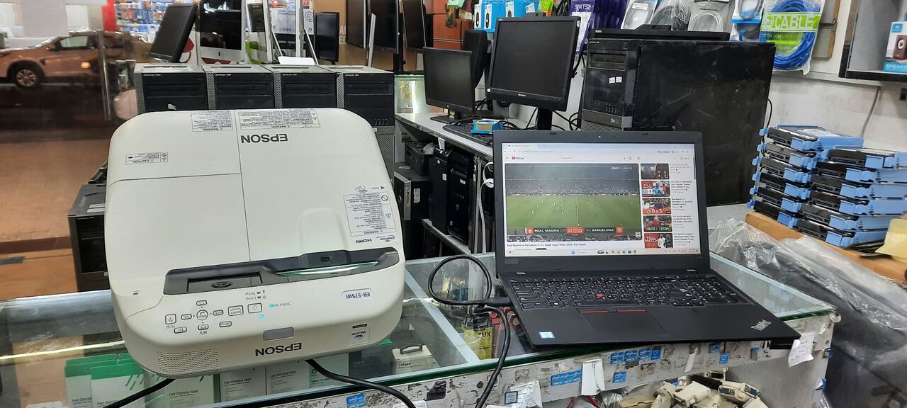 Manama, Electronics, BHD 109,  Epson Projector 2,700 Lumens Bright Images,even In Daylight Upto 100" 3LCD WXGA Technology