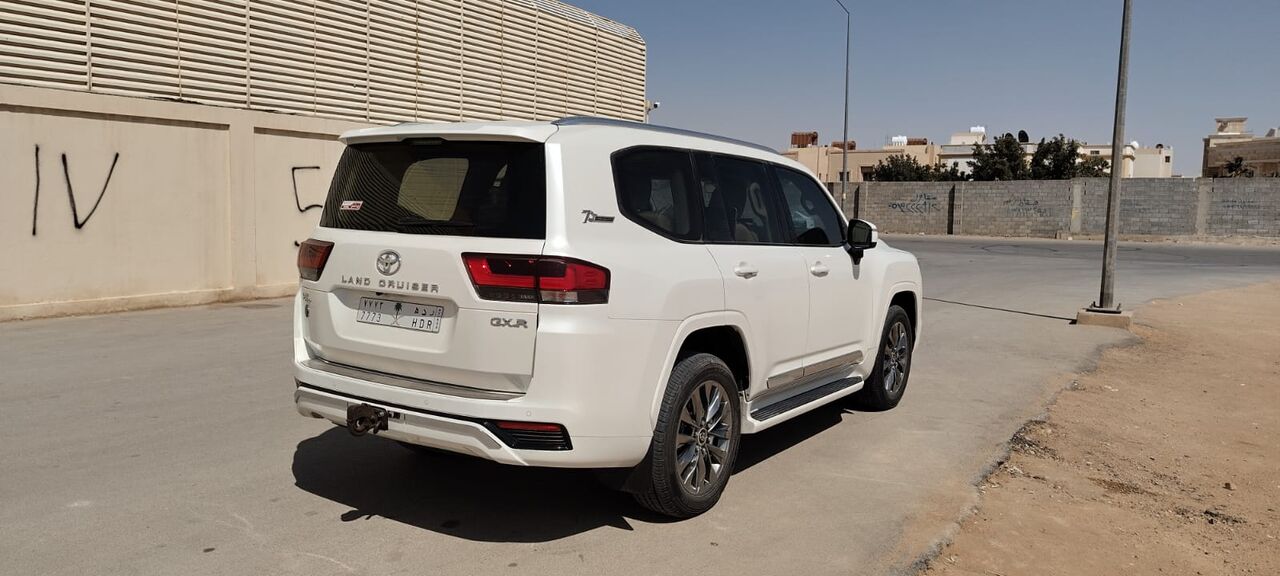 Riyadh, Vehicles, Cars & Trucks , SAR 230,  Landcruiser GXR L5 Full Option,  2022,  Automatic,  105 KM,  Saudi Spec