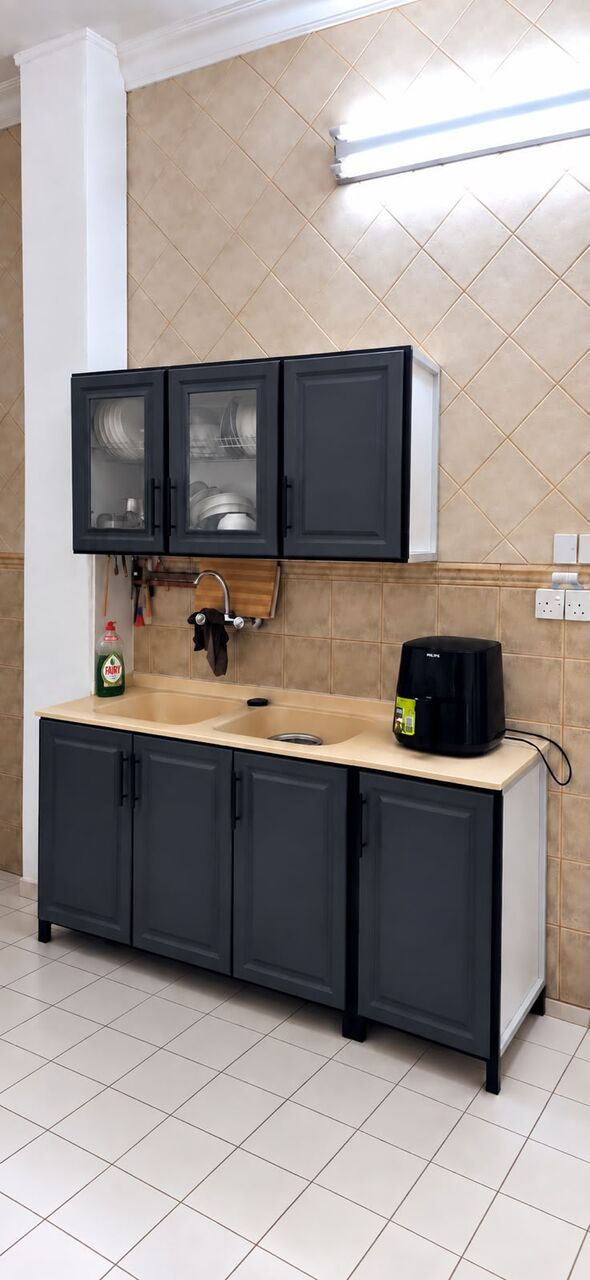 Al Malaz, Household Items, SAR 550,  🏠 KITCHEN CABINET WITH SINK & COUNTERTOP FOR SALE