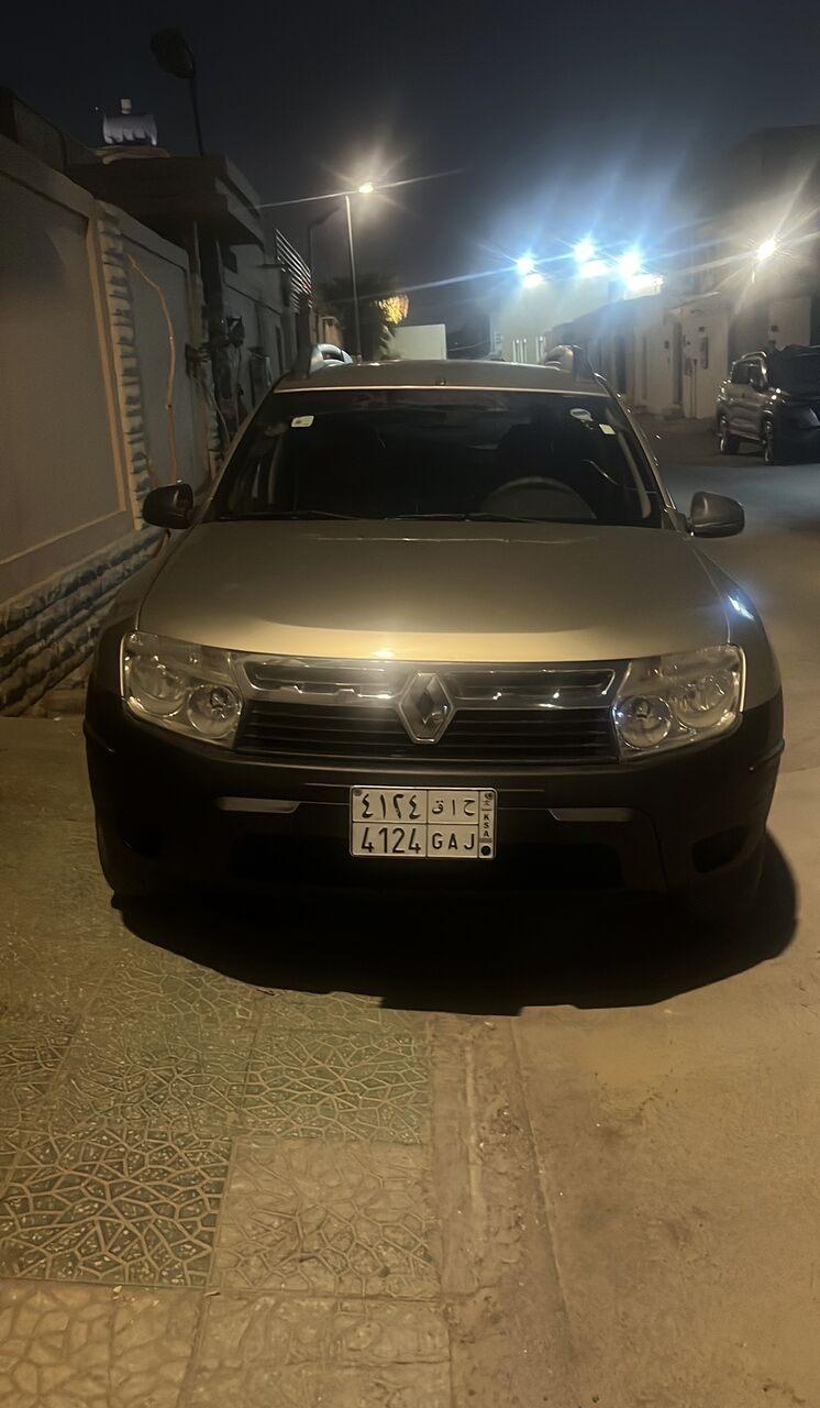 Riyadh, Vehicles, Cars & Trucks , SAR 10000,  Renault Duster,  2014,  Automatic,  240000 KM,   For Sale 10k  Model