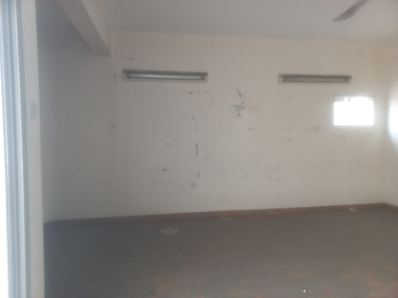 Manama, Offices, BHD 175,  Big Commercial Flat With Parking