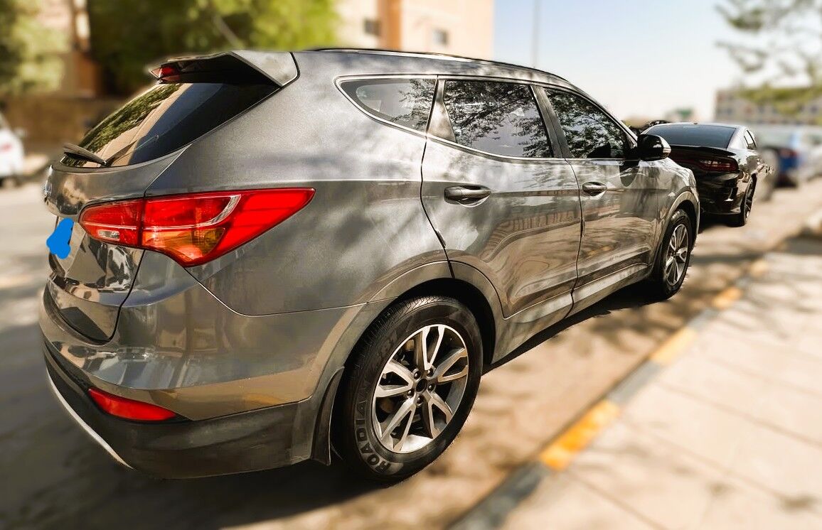 Riyadh, Vehicles, Cars & Trucks , SAR 40000,  Hyundai Santa Fe,  2015,  Automatic,  199500 KM,  SAR 40000, , , , , 2.4L 4 Cylinder 2WD