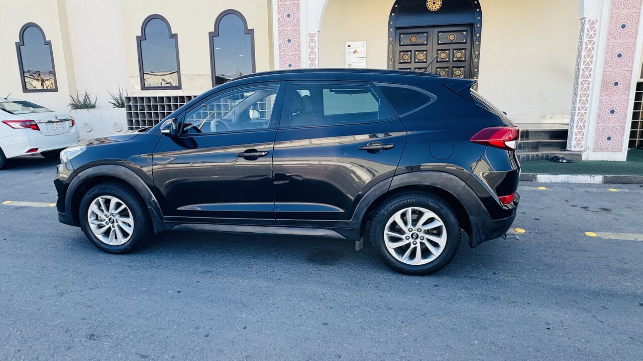Jeddah, Vehicles, Cars & Trucks , SAR 44000,  Hyundai Tuction Panoramic 2016 (44000SAR),  2016,  Automatic,  188400 KM,  Hyundai Tucson  Panoramc (44000SAR)