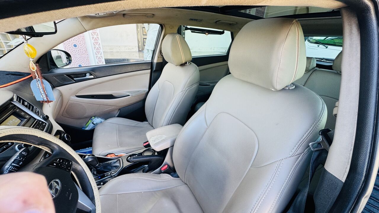 Jeddah, Vehicles, Cars & Trucks , SAR 44000,  Hyundai Tuction Panoramic 2016 (44000SAR),  2016,  Automatic,  188400 KM,  Hyundai Tucson  Panoramc (44000SAR)