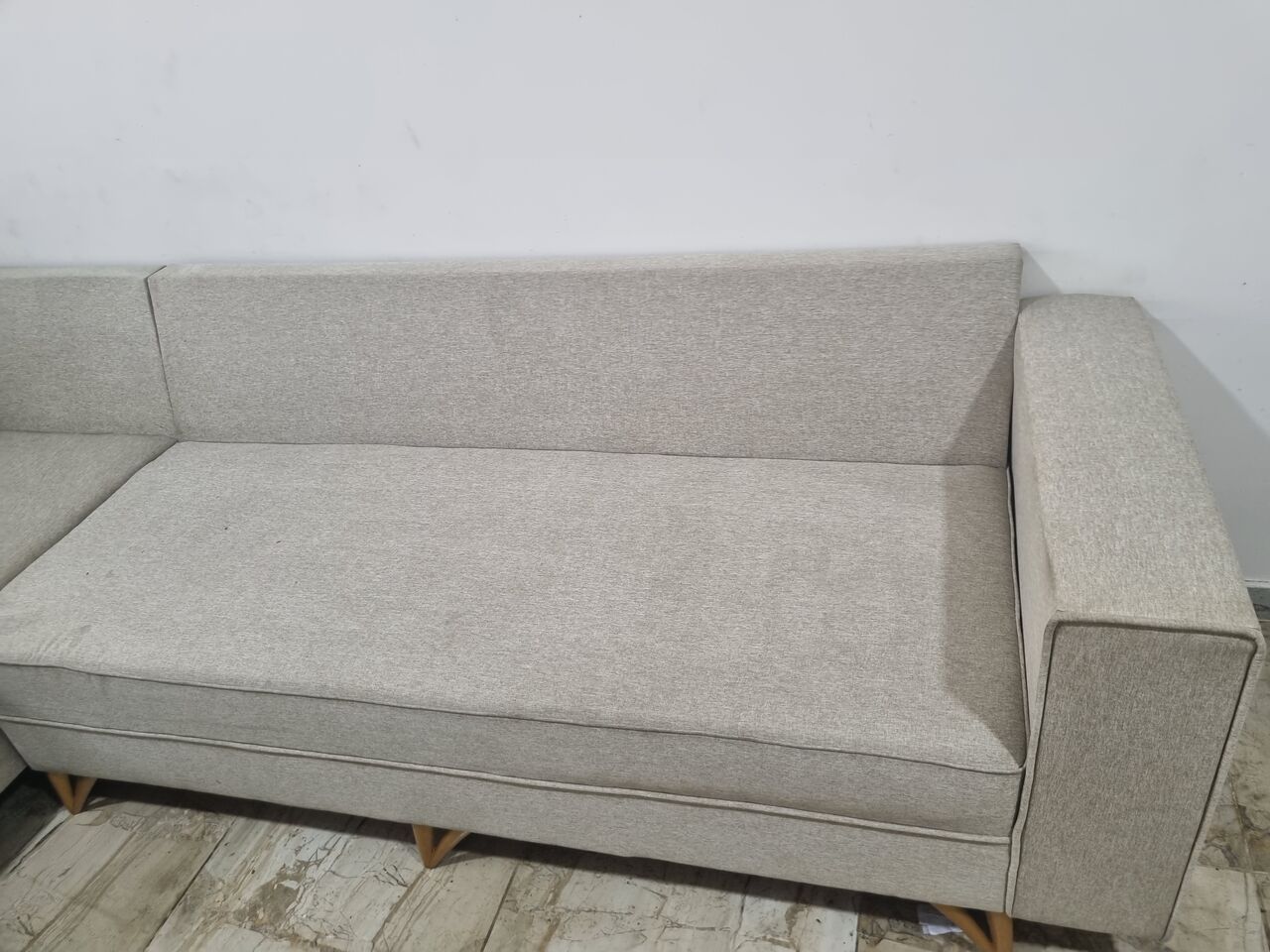 Al Thuqbah, Furniture, SAR 850,  New Like Modern L-Shaped Sectional Sofa With Cushions & Pillow