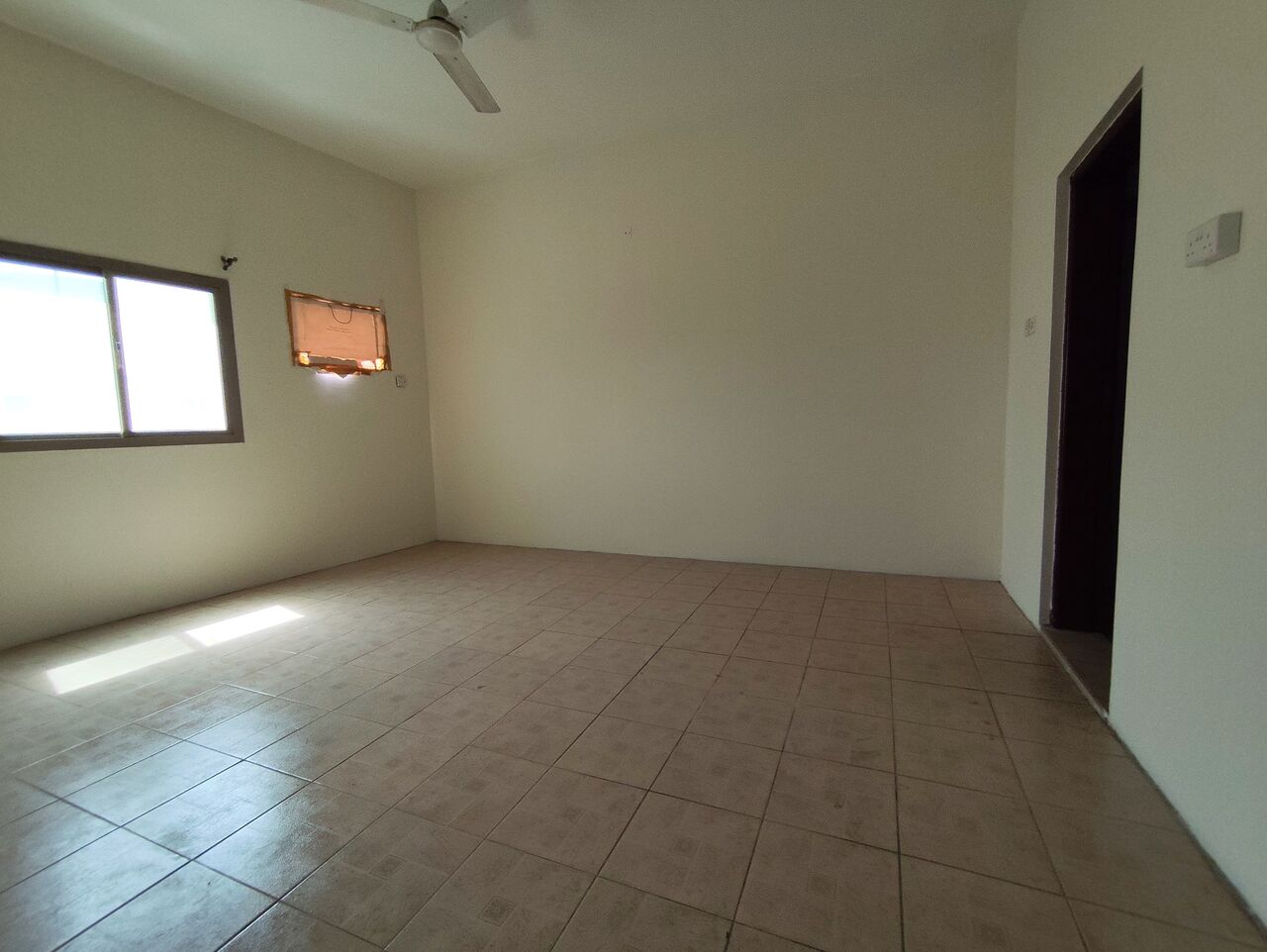Bilad Al Qadeem, Apartments, Flats, Houses & Villas, BHD 150/year,  2 BR,  Bilad Al Qadeem:- 2Bhk Unfurnished Flat On Rent..