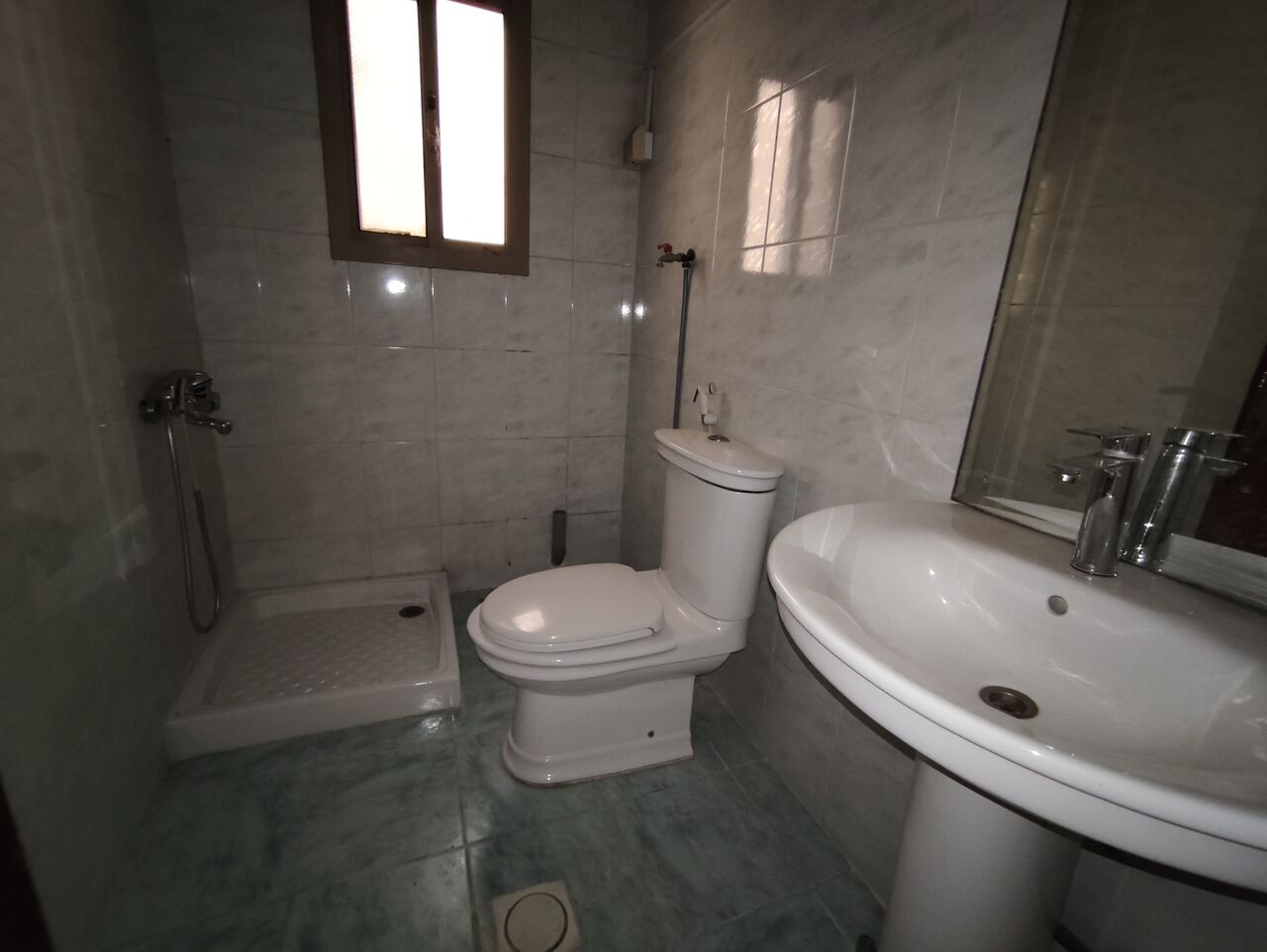 Bilad Al Qadeem, Apartments, Flats, Houses & Villas, BHD 150/year,  2 BR,  Bilad Al Qadeem:- 2Bhk Unfurnished Flat On Rent..
