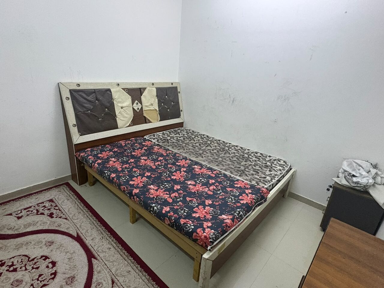 Hara, Furniture, SAR 400,  🚨 URGENT MOVING SALE 🚨 Bed + Samsung 5kg Washing Machine – Both Only Sar 400!