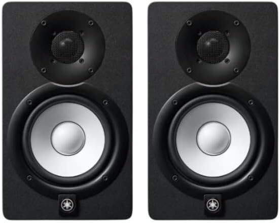 Jeddah, Musical Instruments, SAR 1400,  Yamaha HS5 Pair 2-way Bass-reflex Bi-amplified Nearfield Studio Monitors With 5 Inch Woofe