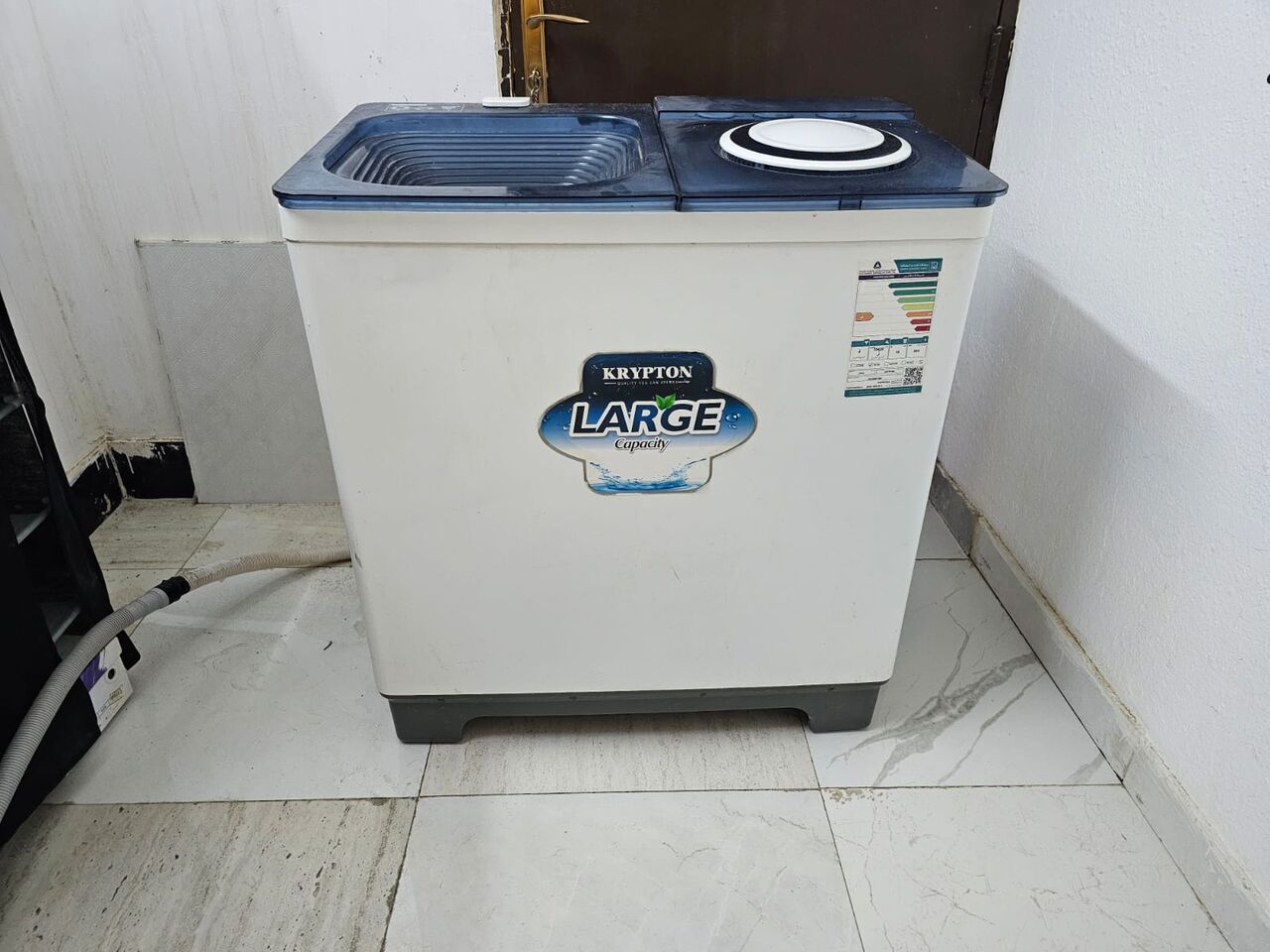 Riyadh, Household Items, SAR 1800,  SAR 1800, Portable AC, Washing Machine, Sofa And Mirror For Sale, Steel Cabinet, Small Fri
