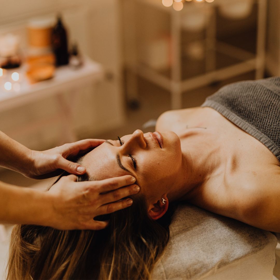 Chicago, Business, Scalp Massage Therapy Chicago For Personalized Care
