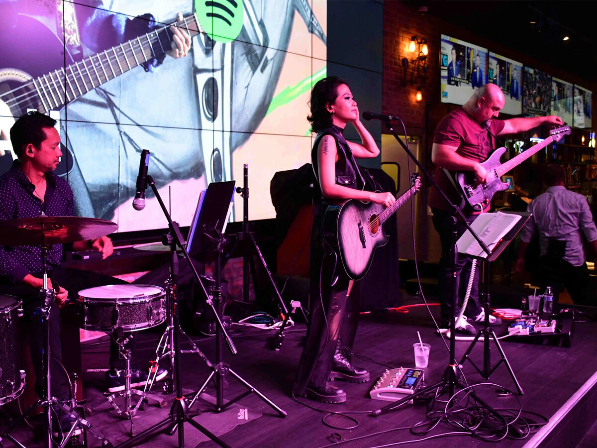 New York, Event Planning, Keep Guests Entertained With A Reliable Karaoke Service Near Me