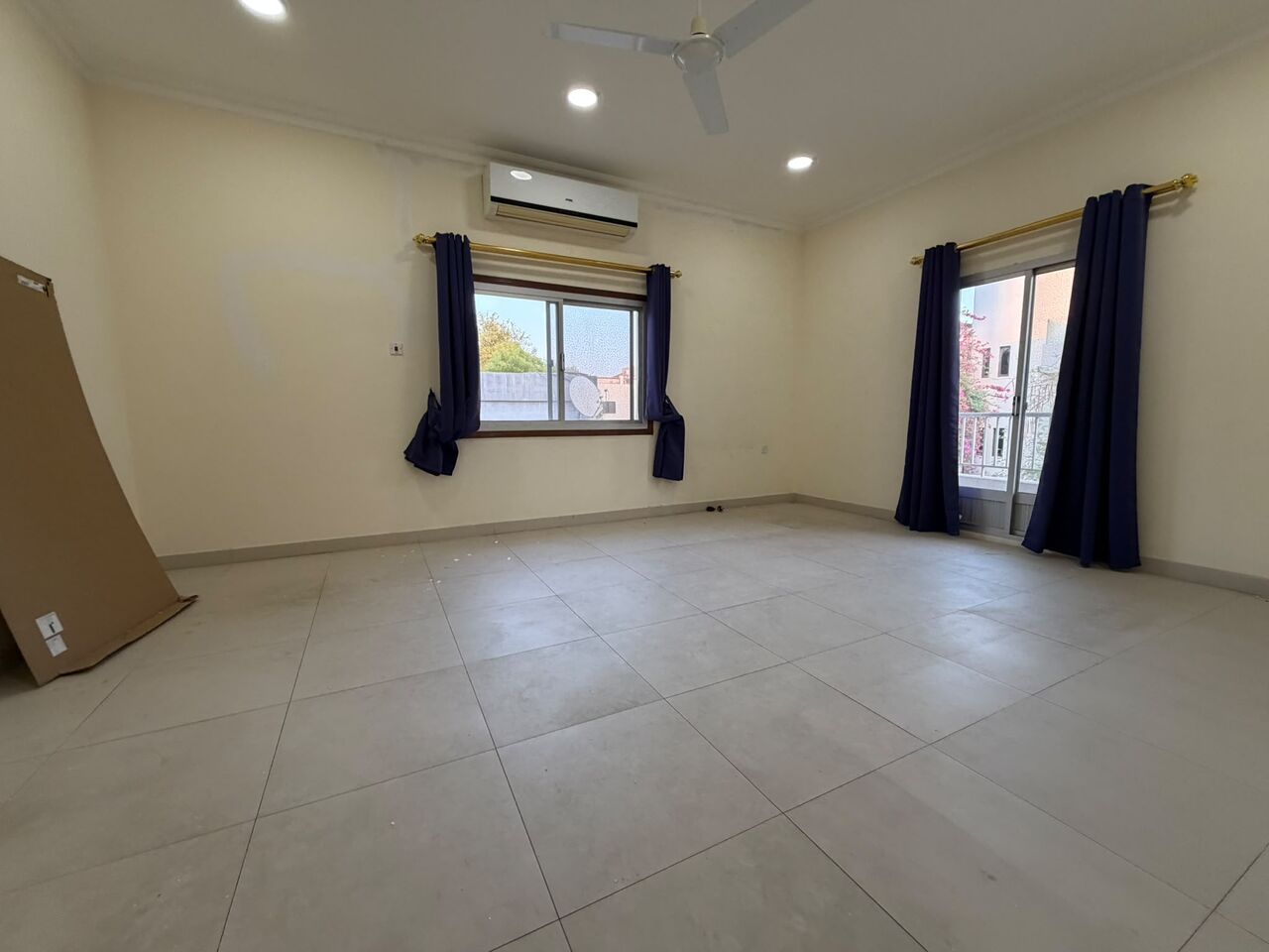Zinj, Villas, BHD 650,  6BR SPACIOUS SEMI-FURNISHED VILLA FOR RENT IN ZINJ