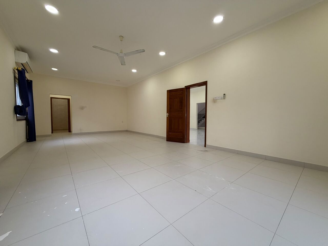 Zinj, Villas, BHD 650,  6BR SPACIOUS SEMI-FURNISHED VILLA FOR RENT IN ZINJ